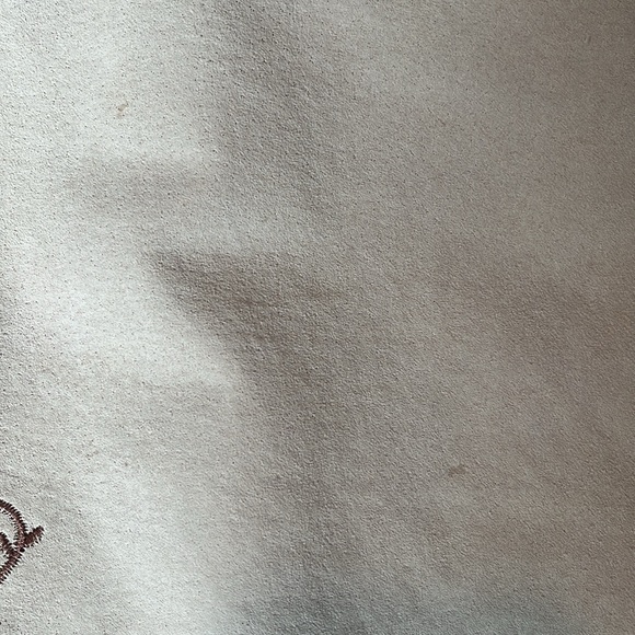 Beautiful real suede pencil skirt. Fully lined with beautiful embroidery. - Picture 4 of 5